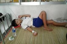 45 học sinh ở Cà Mau nhập viện sau khi xúc miệng bằng ung dịch fluor